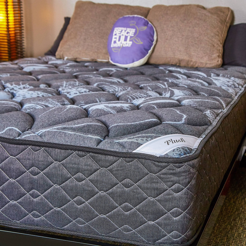 Queen Mattress White/Black J33245