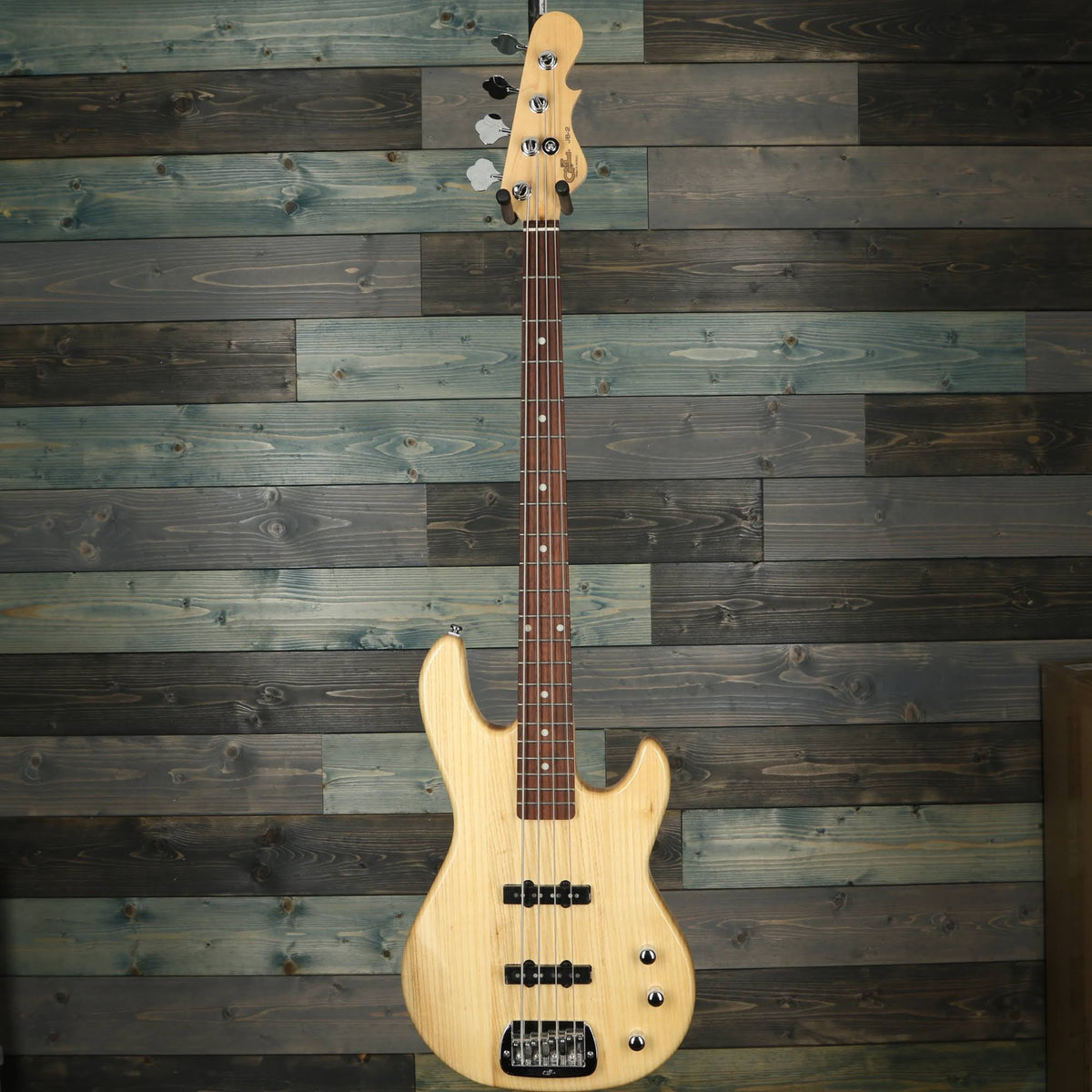Natural Gloss 4-String Electric Bass Z587