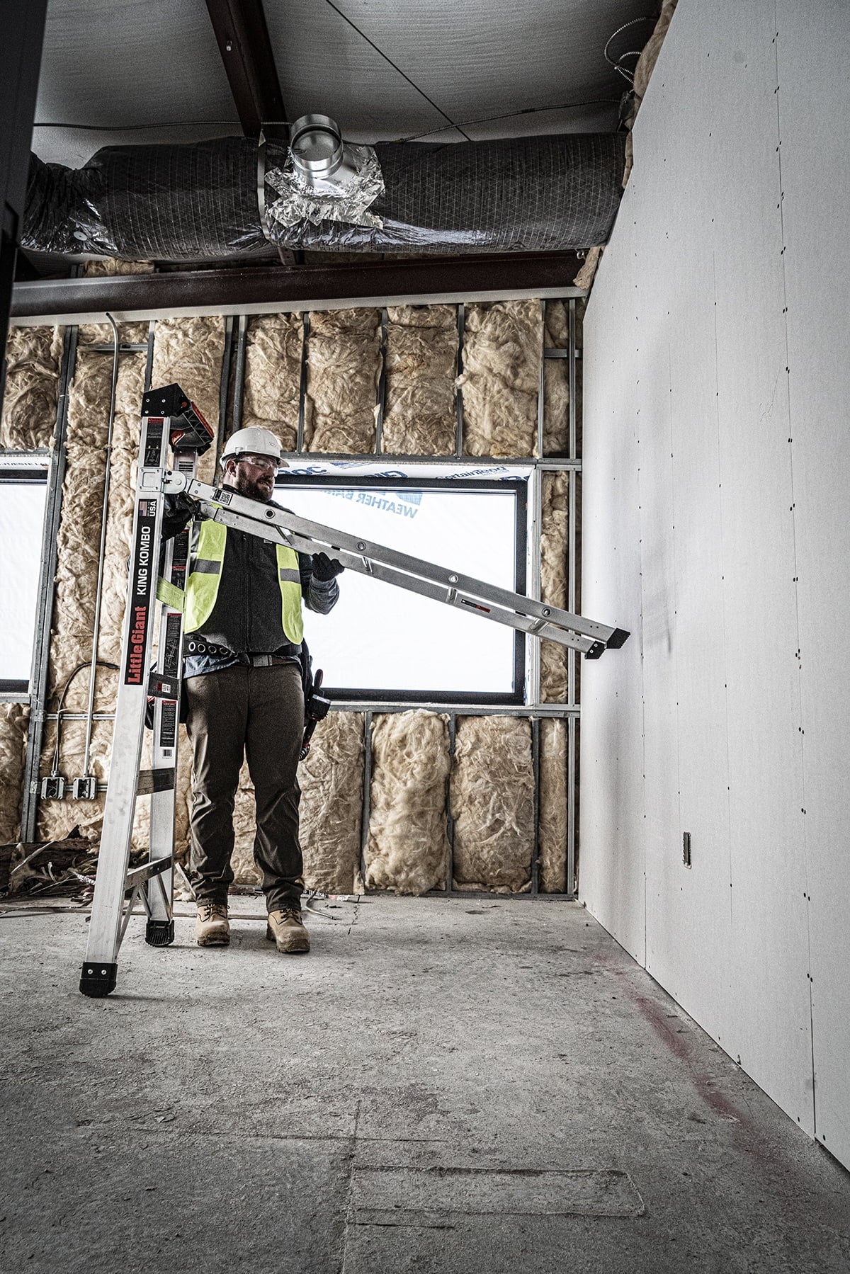Aluminum 3-in-1 Combo Ladder, Type 1A - 300 lbs. Rated L920176