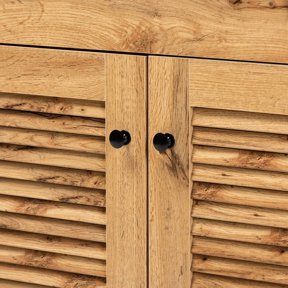 Modern Oak Brown Finished Wood Buffet and Hutch Cabinet H235