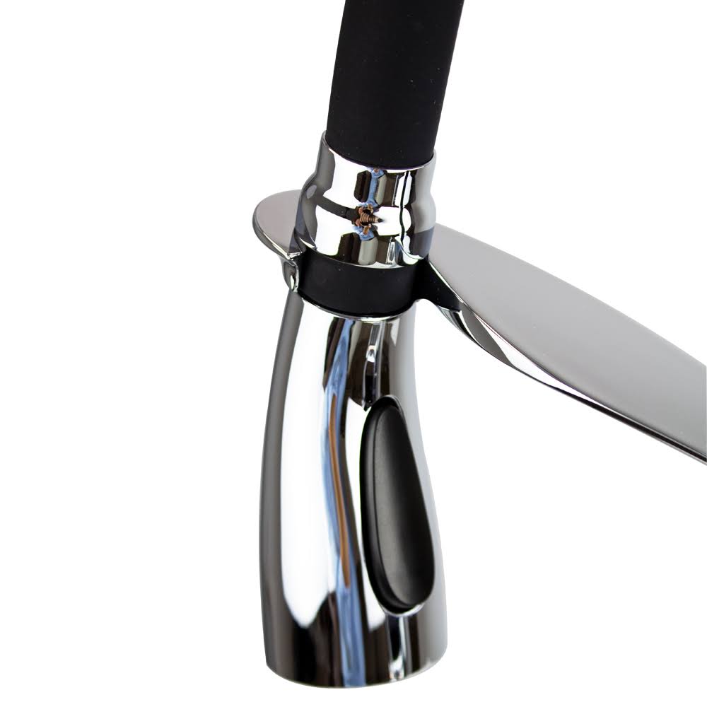 Polished Chrome Pull-Out Kitchen Faucet U58125