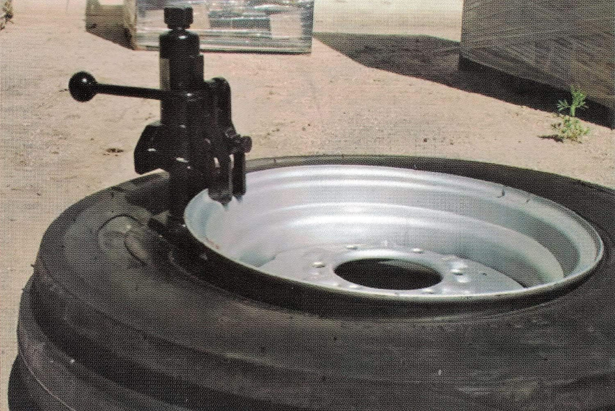 Tire Bead Breaker Manual Tool for Heavy Duty Tires C744548