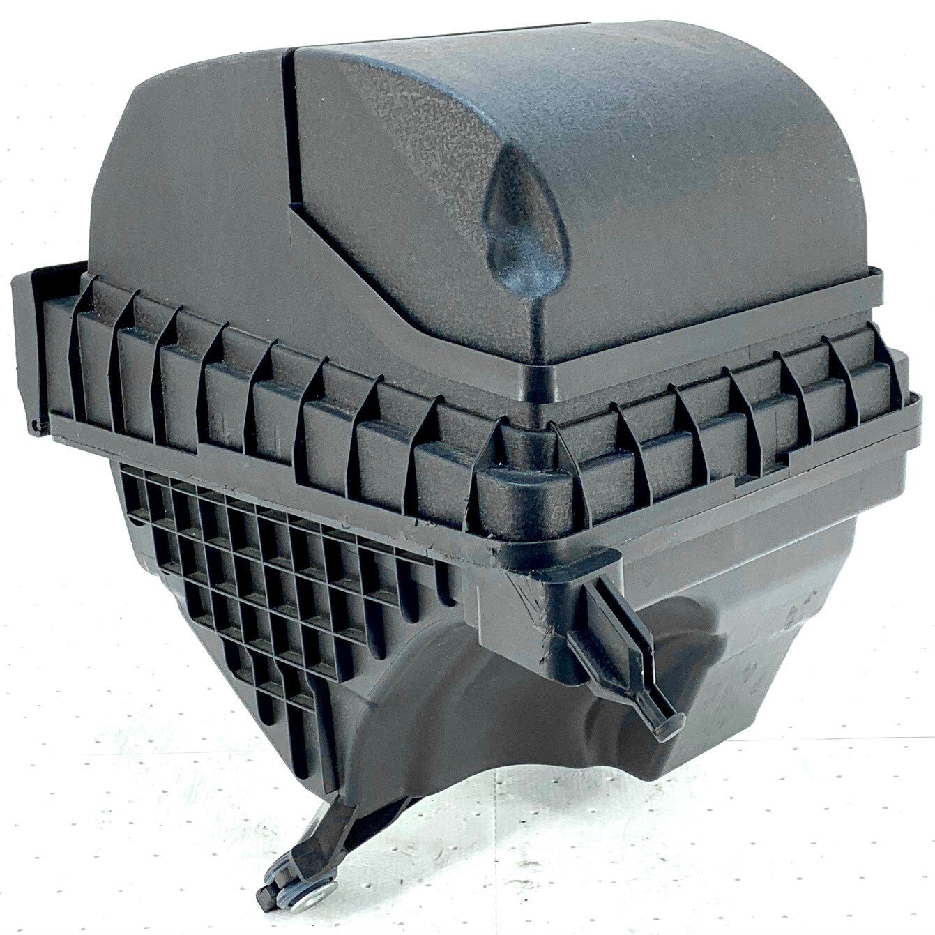 Pre-Owned Hyundai Santa Fe Air Cleaner Assembly 2.4L OEM S104809