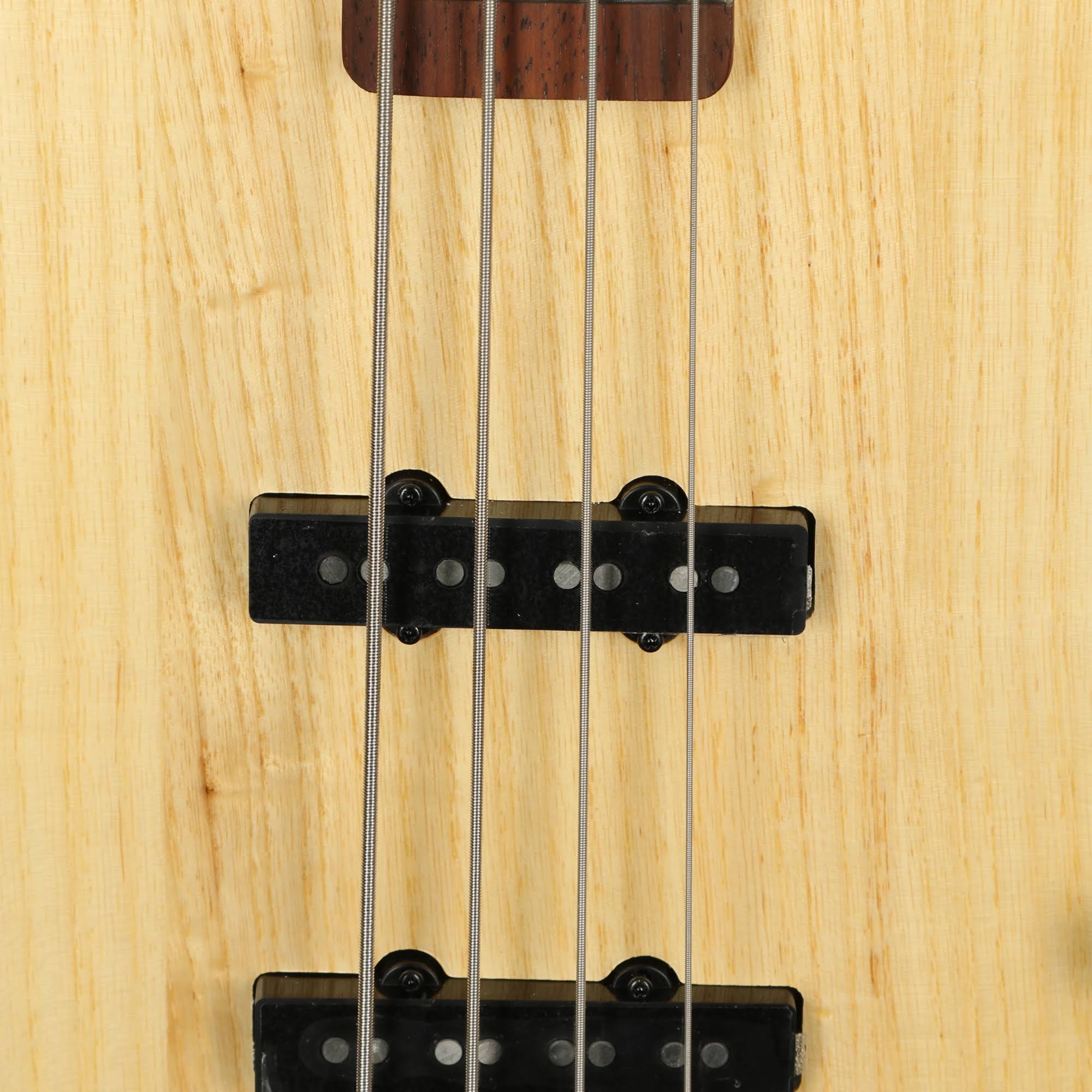 Natural Gloss 4-String Electric Bass Z587