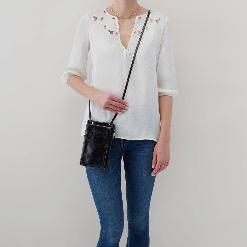 Agile Crossbody D2960