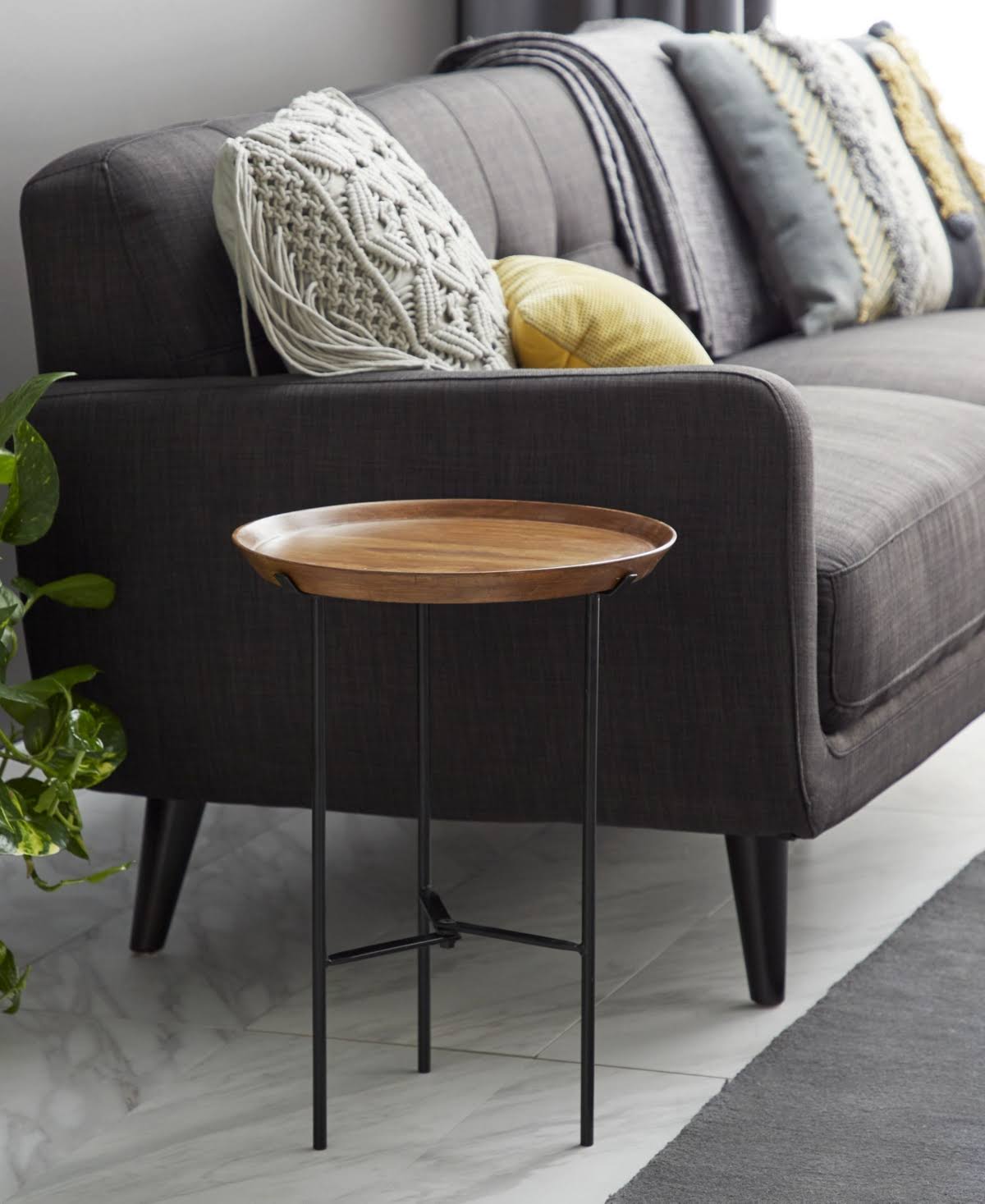 Industrial Accent Table E938132