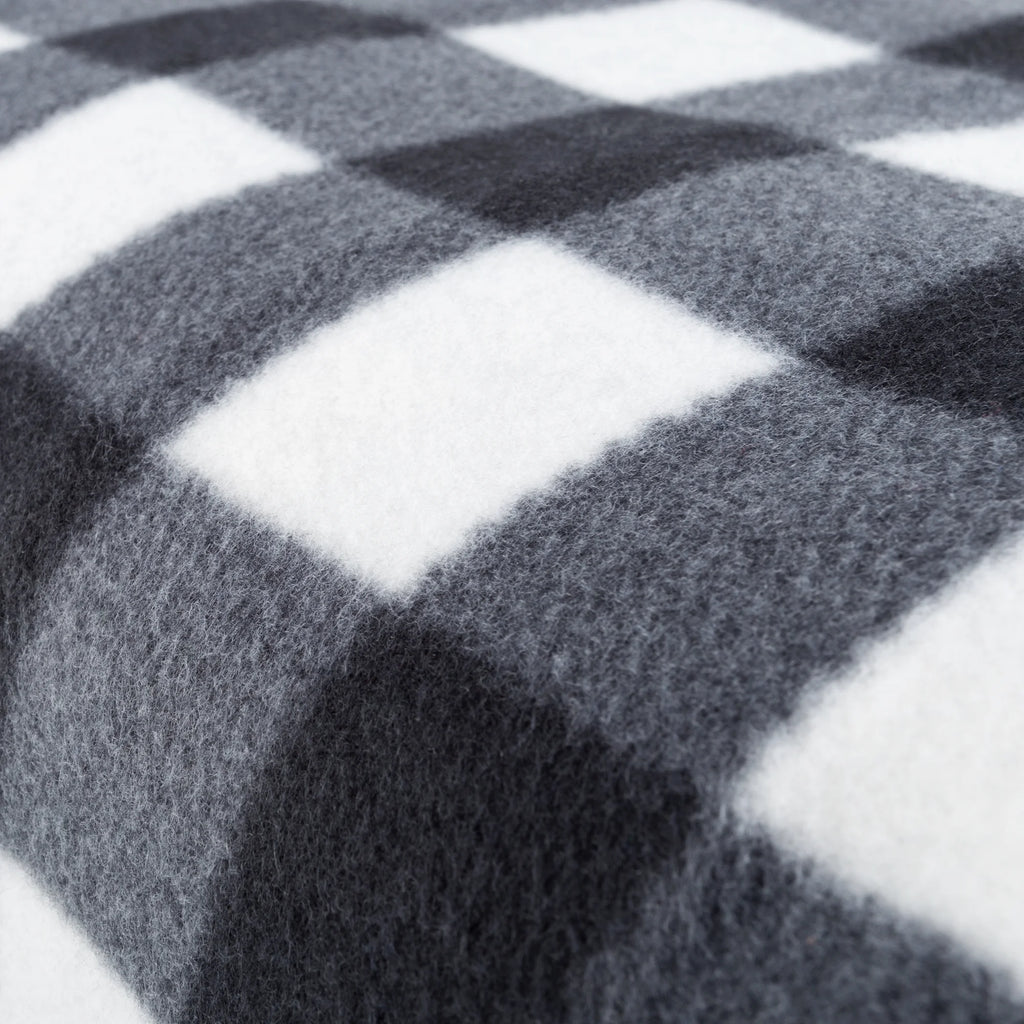 Black and White Heated 12V Polar Fleece Travel Throw V9962