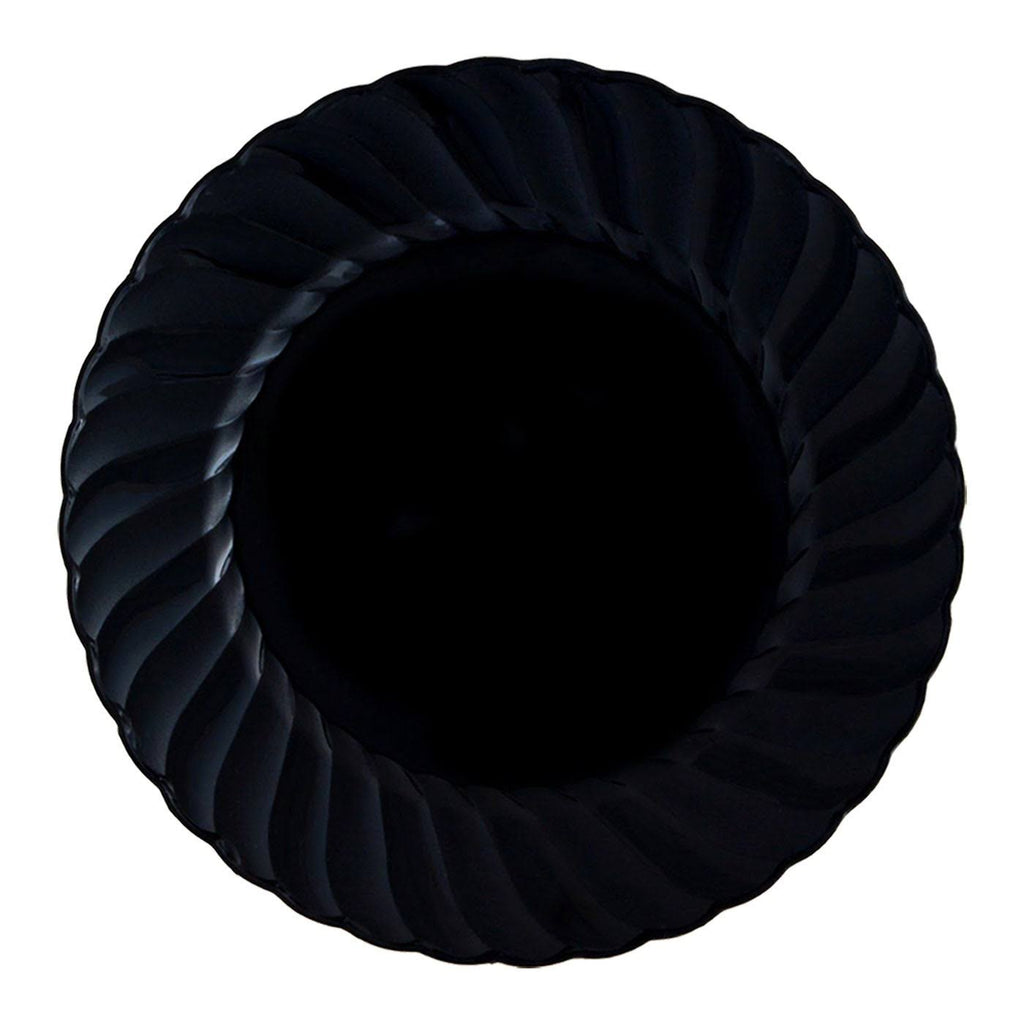 Ivory Round Disposable Plastic Buffet Plates B52371