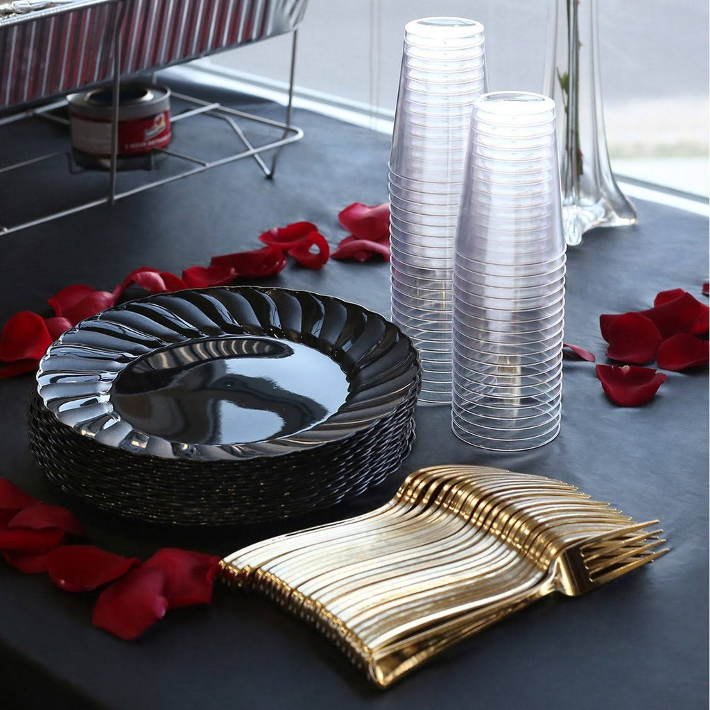 Ivory Round Disposable Plastic Buffet Plates B52371