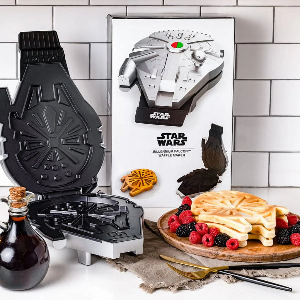 Star Wars Millennium Falcon Waffle Maker O7761